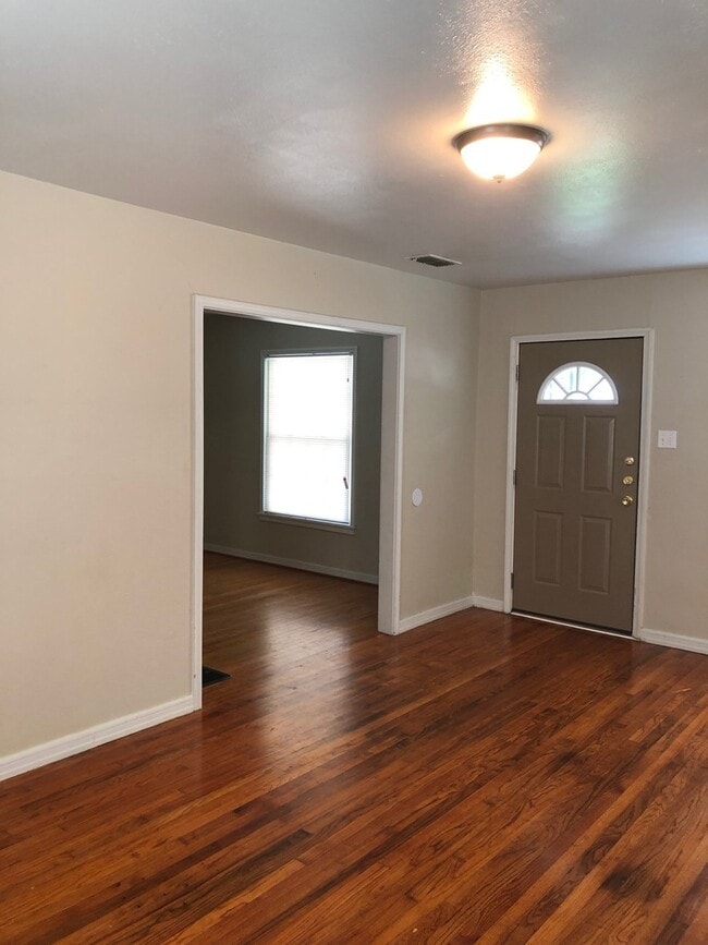 2705 N 30th St in Waco, TX - Building Photo - Building Photo