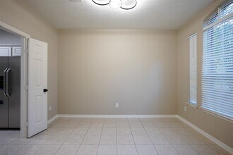 105 N Holly Laurel Cir in Spring, TX - Building Photo - Building Photo