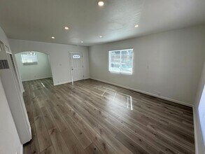 453-457 Hurst Ave in Ventura, CA - Building Photo - Building Photo