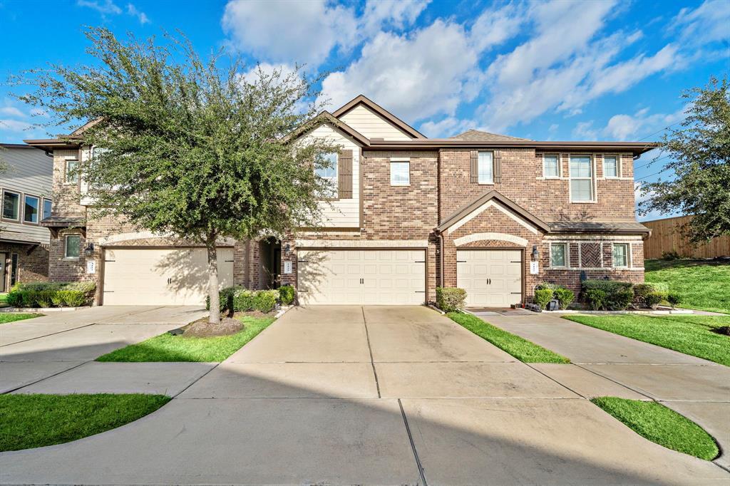 3435 Harvest Meadow Ln in Rosenberg, TX - Building Photo