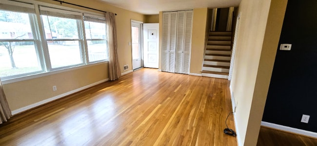 311 Castleview Dr in Louisville, KY - Building Photo - Building Photo