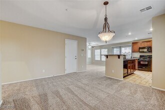 1167 Paradise River Rd in Henderson, NV - Building Photo - Building Photo