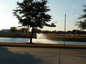 111 Waterford Dr in Wylie, TX - Foto de edificio - Building Photo