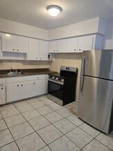 16041 NE 19th Ct in North Miami Beach, FL - Building Photo - Building Photo