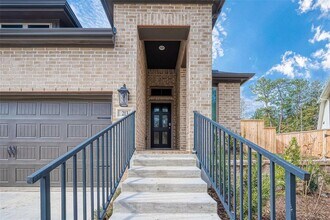 213 McCrea Ct in Montgomery, TX - Building Photo - Building Photo