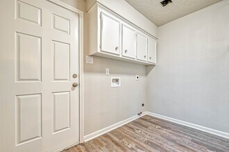 3615 Highfalls Dr in Houston, TX - Building Photo - Building Photo