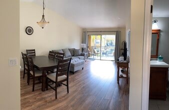 1140 Lake Shore Dr in Lake Park, FL - Building Photo - Building Photo