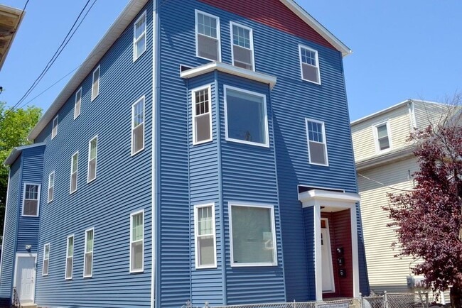 213 Carpenter St