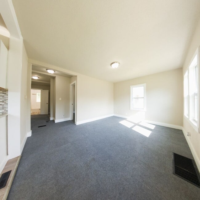 2706 SW 7th St in Des Moines, IA - Building Photo - Building Photo