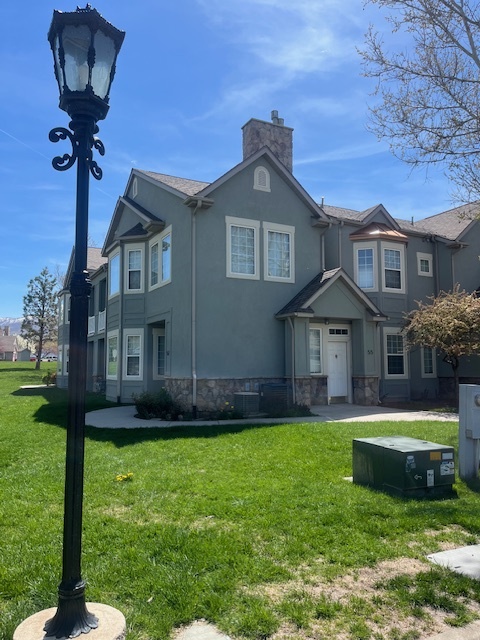 57 Courtyard Ln in Centerville, UT - Building Photo