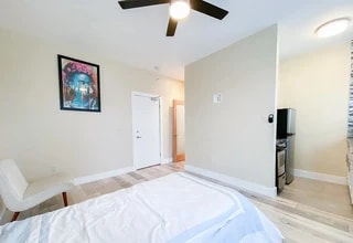 16 Westminster Ave, Unit Ocean View in Venice, CA - Building Photo - Building Photo