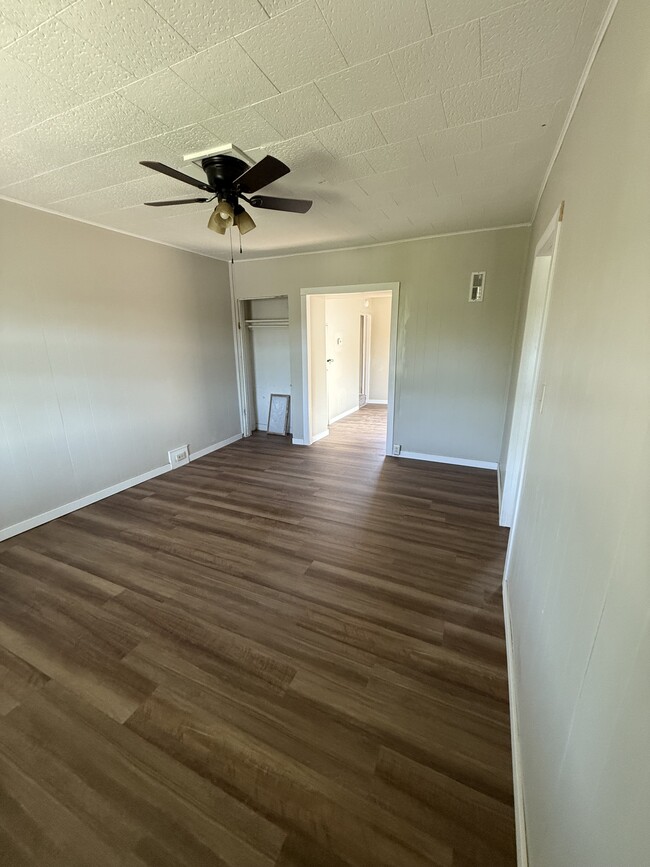 830 Columbia St, Unit 830 in Burlington, IA - Building Photo - Building Photo