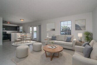 205 Pompano Dr SE in St. Petersburg, FL - Building Photo - Building Photo