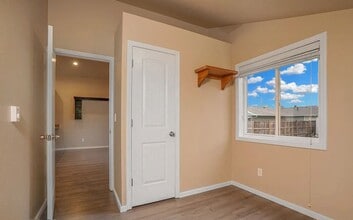 922 5th Ave SW in Puyallup, WA - Building Photo - Building Photo