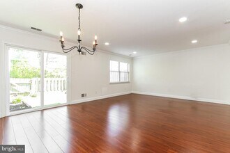 2 Salisbury Ct in Bordentown, NJ - Building Photo - Building Photo