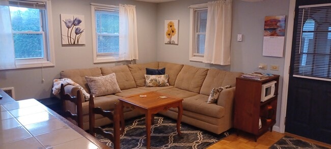 313 West Ave, Unit The Key House