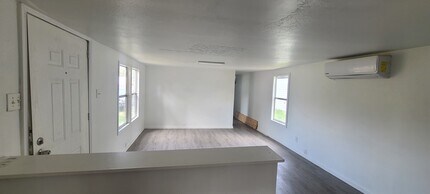 11440 Underwood St in Willis, TX - Building Photo - Building Photo