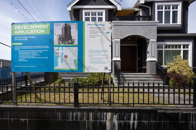 GEC Oakridge in Vancouver, BC - Building Photo - Building Photo