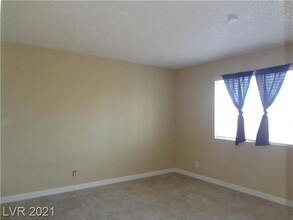 5456 Cabeza Dr in Las Vegas, NV - Building Photo - Building Photo