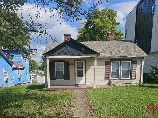 property at 1002 33rd Ave N