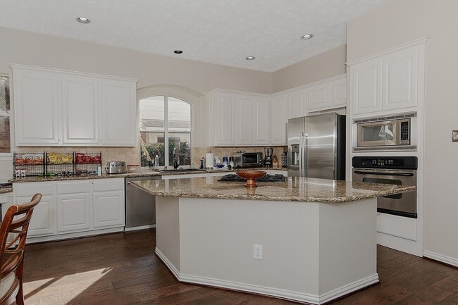 property at 50 N Lansdowne Cir