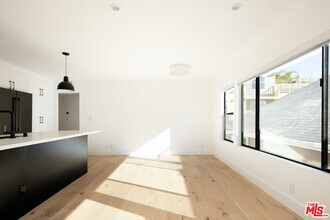 2811 3rd St in Santa Monica, CA - Building Photo - Building Photo