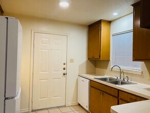 206 Fuller St in Jacksonville, TX - Building Photo - Building Photo