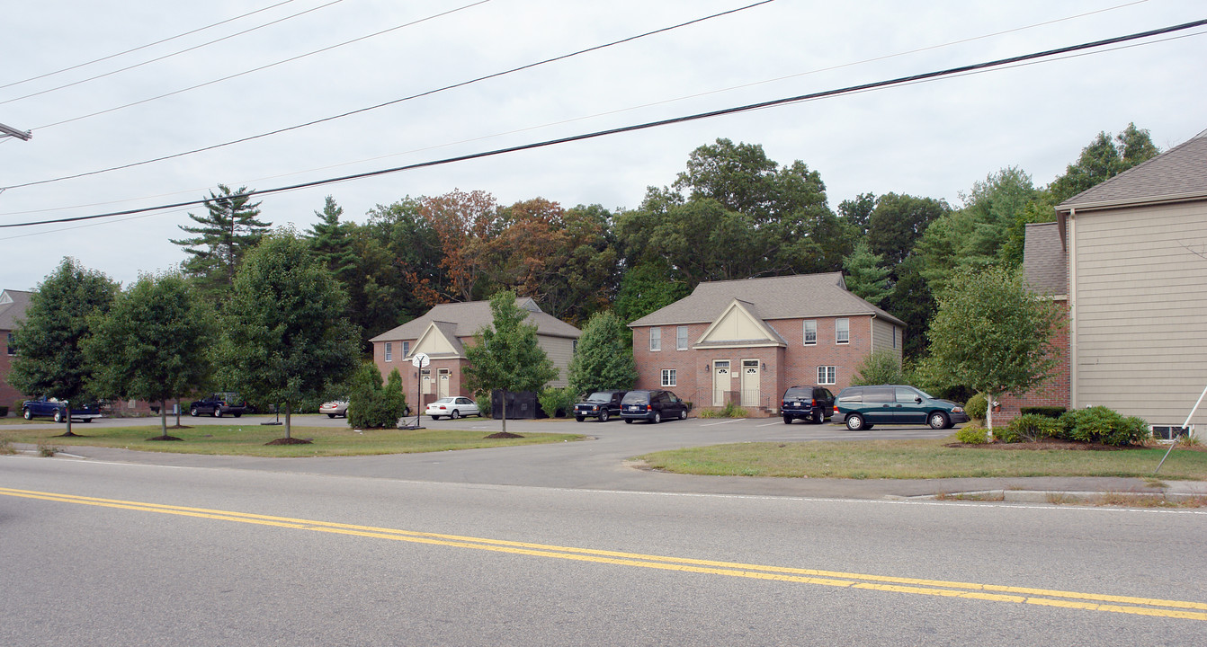 1555-1573 Main St in Weymouth, MA - Building Photo