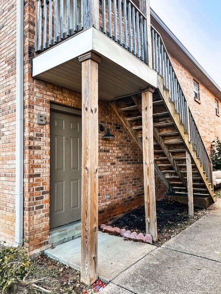 116 Ballygar St, Unit B in Clarksville, TN - Foto de edificio - Building Photo