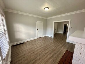 1673 Cordova Ave in Lakewood, OH - Building Photo - Building Photo