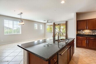 2134 W Tallgrass Trail in Phoenix, AZ - Building Photo - Building Photo