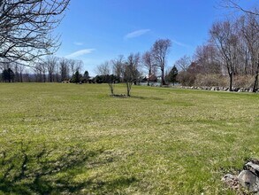 311 Dingle Ridge Rd in North Salem, NY - Building Photo - Building Photo