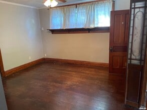 2927 Fair Ave, Unit Upper in Davenport, IA - Foto de edificio - Building Photo