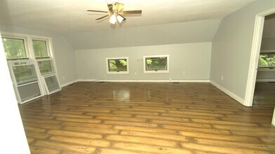 31 Maple St in Hopkinton, NH - Building Photo - Building Photo