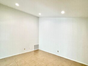 1802 Prairie Knoll Ct in Austin, TX - Building Photo - Building Photo