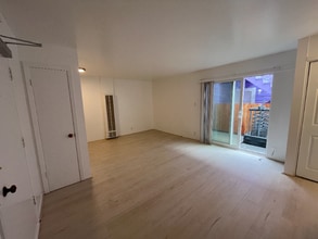 3351 Cesar Chavez St in San Francisco, CA - Building Photo - Building Photo