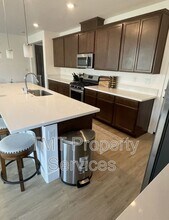 1060 Lyonia Cir in Galt, CA - Building Photo - Building Photo