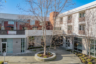 Parkside Studios in Sunnyvale, CA - Foto de edificio - Building Photo