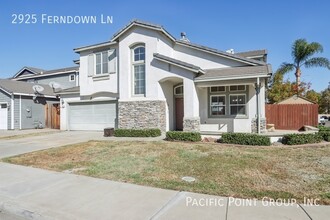 2925 Ferndown Ln in Tracy, CA - Building Photo - Building Photo