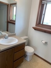 691 Wood Violet Ln, Unit 15 in Sun Prairie, WI - Building Photo - Building Photo