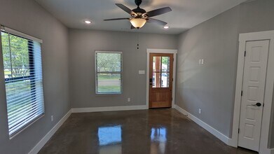 405 E Shepherd St in Denison, TX - Building Photo - Building Photo
