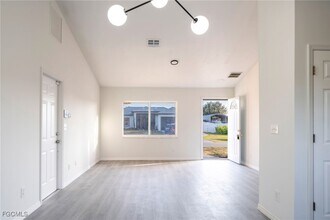 4306 11th St SW in Lehigh Acres, FL - Building Photo - Building Photo