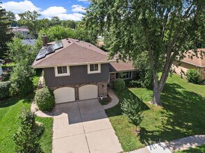 1126 Tiverton Ct in Schaumburg, IL - Building Photo - Building Photo