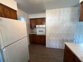 1444 NE 10th St in Grants Pass, OR - Building Photo - Building Photo