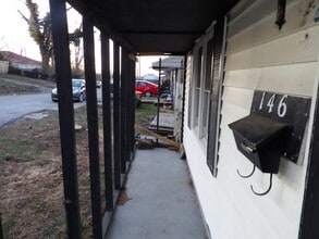 146 Allnutt Dr in Frankfort, KY - Building Photo - Building Photo