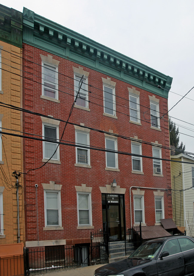 14 N High St in Mount Vernon, NY - Building Photo - Building Photo