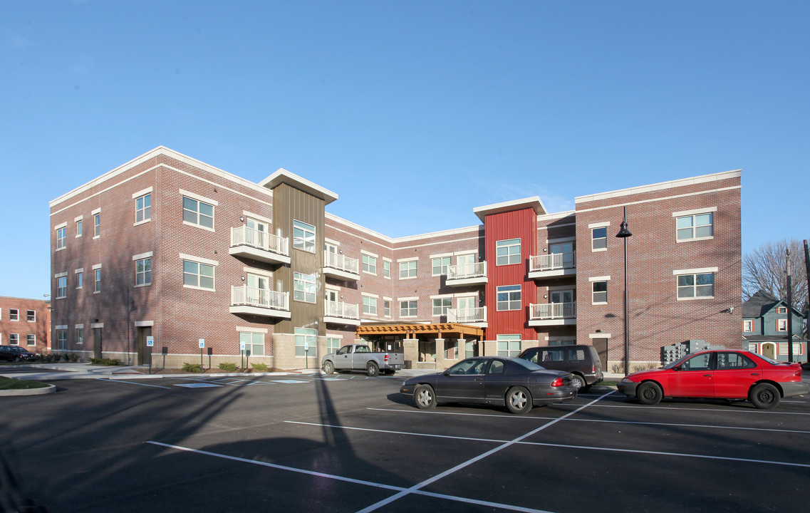 St. Clair Apartments in Indianapolis, IN - Foto de edificio