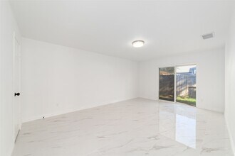 2707 Ashford Trail Dr in Houston, TX - Foto de edificio - Building Photo