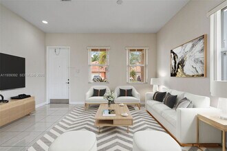 1924 SE 17th Ct in Homestead, FL - Building Photo - Building Photo