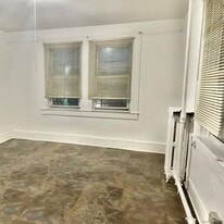 248 Lawrence Ave in Lawrence, NY - Building Photo